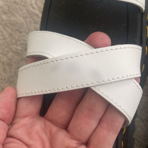 NEW Dr. Martens Avry Hydro White Leather Sandals - Picture 4 of 9